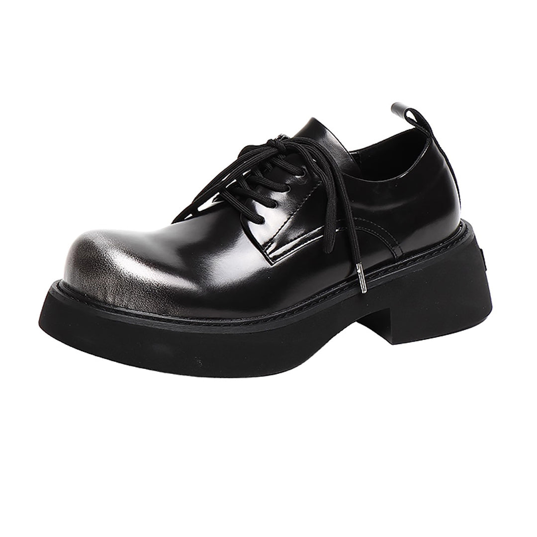 Retro distressed derby shoes