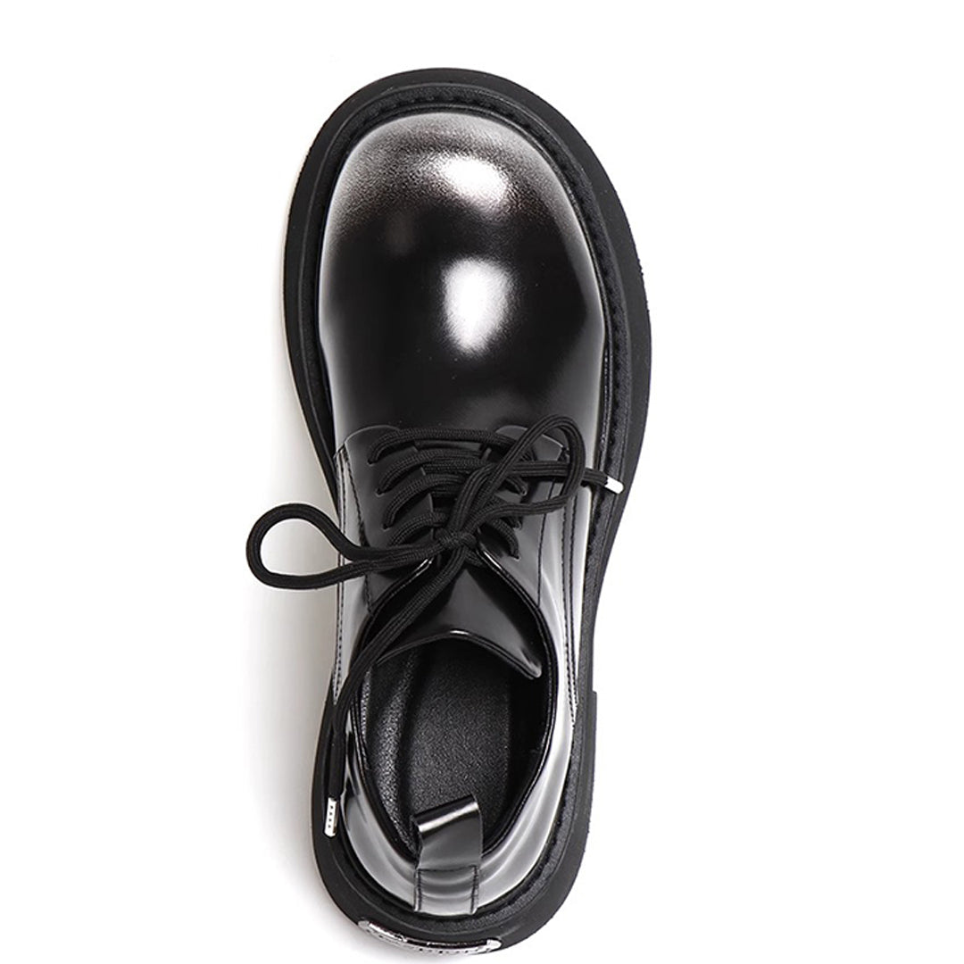 Retro distressed derby shoes