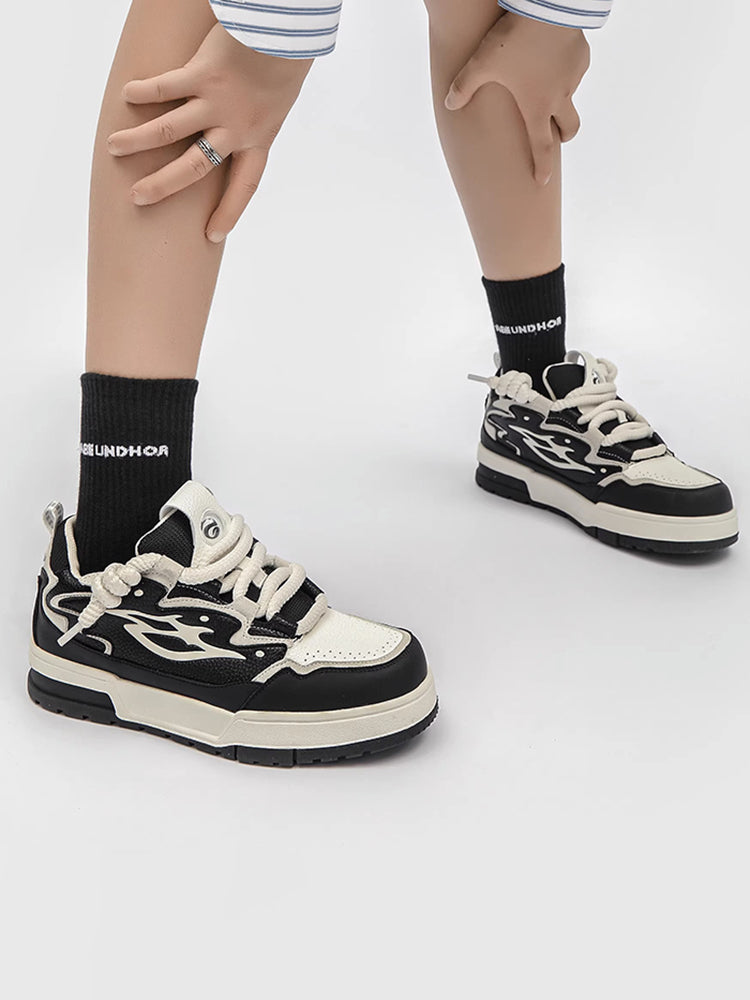 Thick-soled sports and casual sneakers