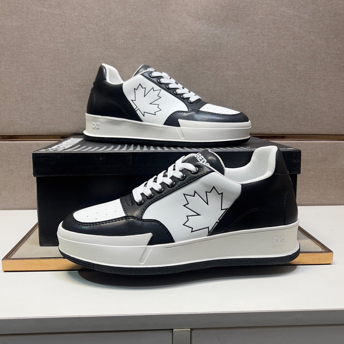 NEW-DSQ2 Leather sneakers