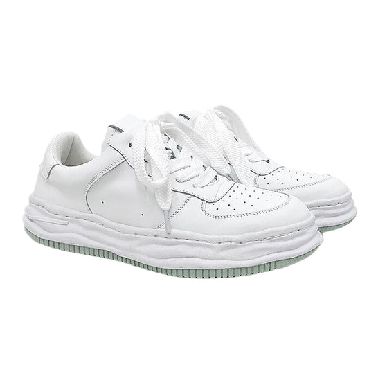 Niche design white sneakers