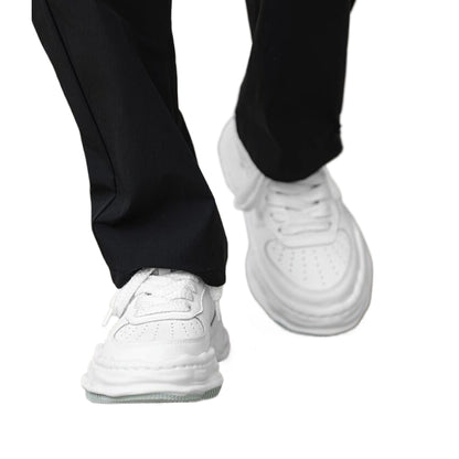 Niche design white sneakers