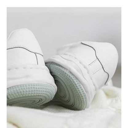 Niche design white sneakers