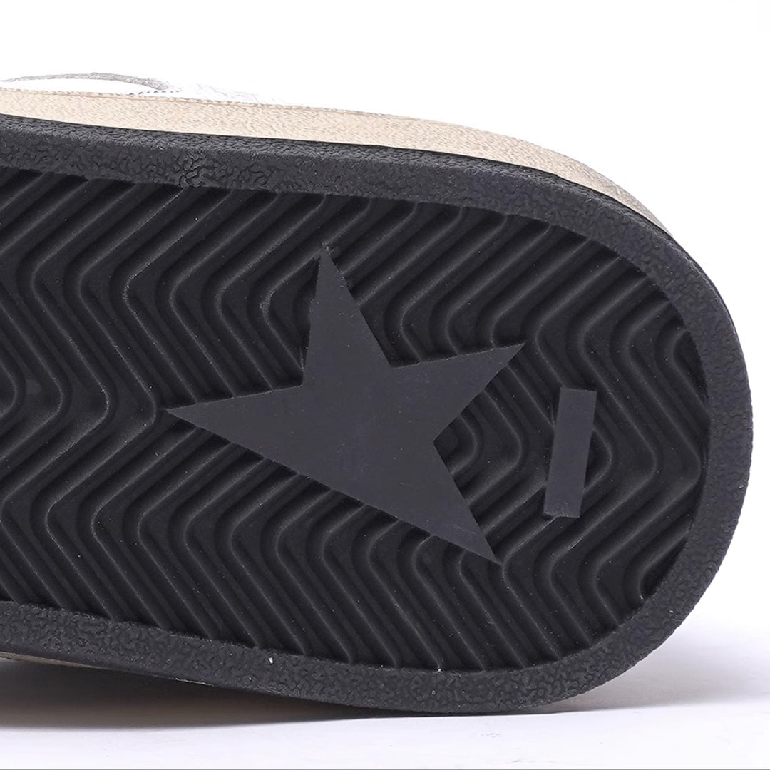 Distressed low-cut casual sneakers
