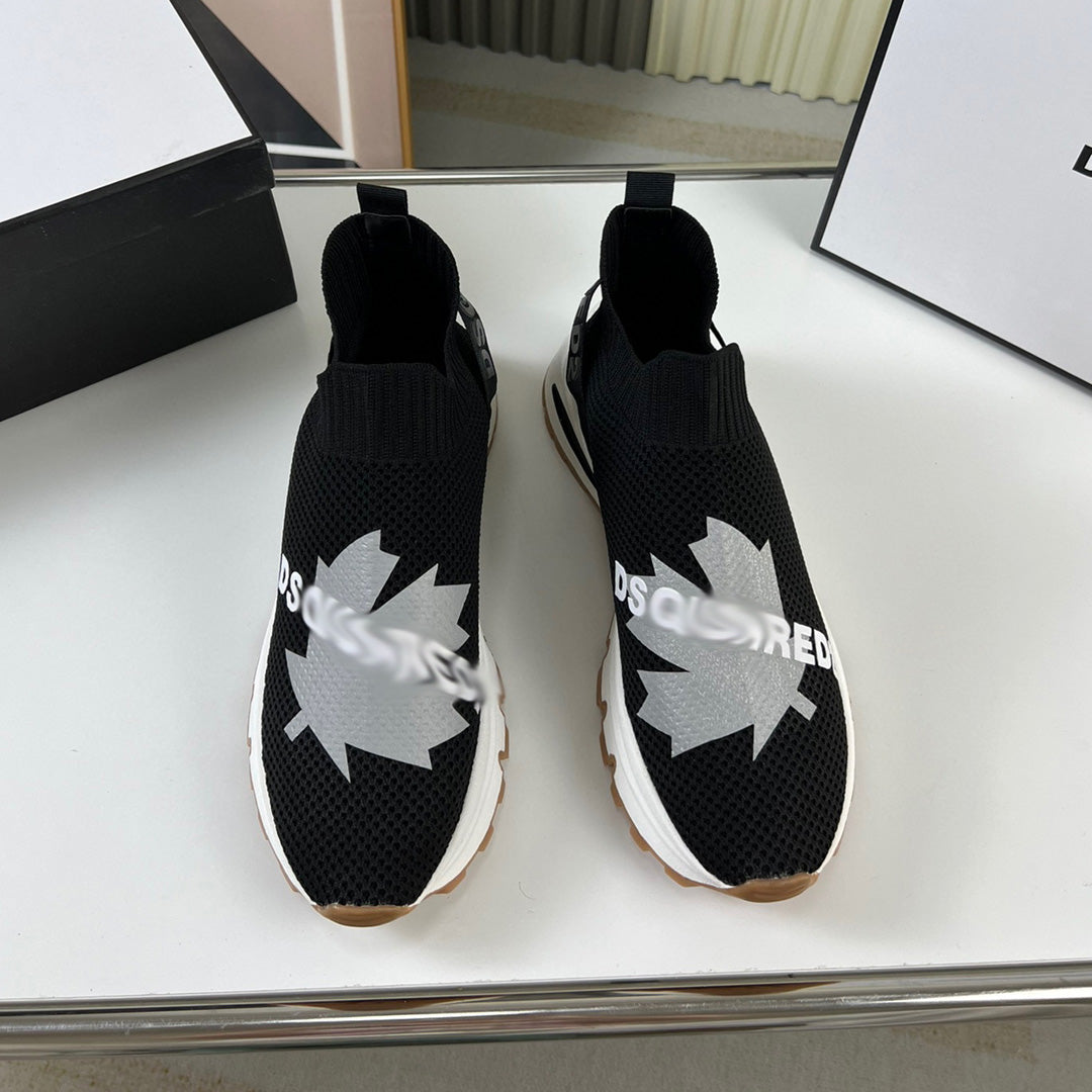 Flache Schuhe mit großem Kopf 