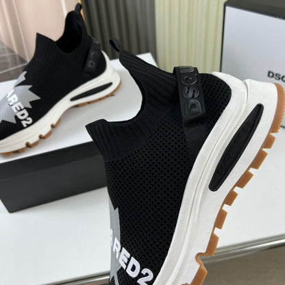 Flache Schuhe mit großem Kopf 
