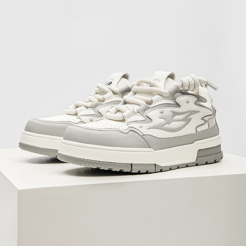 Thick-soled sports and casual sneakers